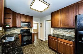 Completely Renovated 3beds and 2baths  in Charlotte, NC (Photo 3 of 12)