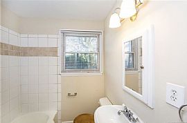 Completely Renovated 3beds and 2baths  in Charlotte, NC (Photo 7 of 12)