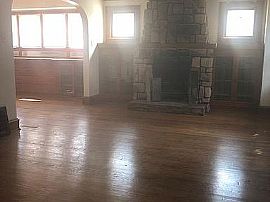 2868 N 58th St, Milwaukee, Wi 53210 in Milwaukee, WI (Photo 6 of 10)