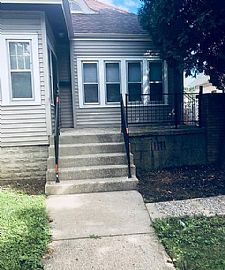 2868 N 58th St, Milwaukee, Wi 53210 in Milwaukee, WI (Photo 7 of 10)