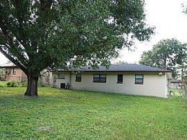 1220 Robert King High Dr, Lakeland, Fl 33805 in Lakeland, FL (Photo 5 of 10)