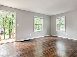 Are You Looking For a Cute 3 Bed 2 Bath Home in The Kansas City in Kansas City, MO (Photo 3 of 7)