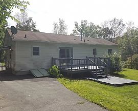 A 2 Bedroom Home Apartment with One Bathroom in Albany, NY (Photo 3 of 12)