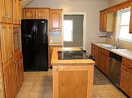 1566 Upland Rd, Huntington, Wv 25701 in Huntington, WV (Photo 2 of 6)