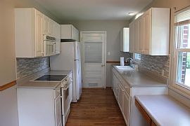 2324 60th St, Des Moines, Ia 50322  Spacious and Wonderful Place in Des Moines, IA (Photo 4 of 8)