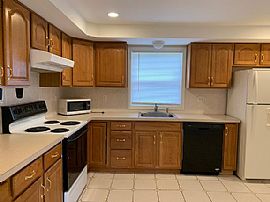 1533 Shepard Ave, Hamden, in Hamden, CT (Photo 2 of 5)