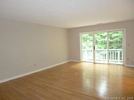 22 Paisley Ln, Fairfield in Fairfield, CT (Photo 5 of 6)