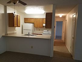 Beautiful Spacious, 2-Bed, 1-Bath, First Floor Condo in Aurora, CO (Photo 4 of 12)