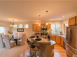 12216 Ne 103rd Ln, Kirkland, in Kirkland, WA (Photo 2 of 6)