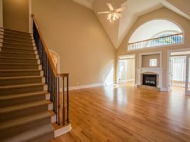 Charming 4 Bedrooom Home in Chattanooga, TN (Photo 6 of 10)