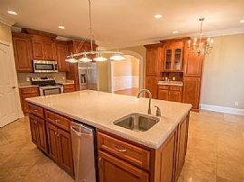 Charming 4 Bedrooom Home in Chattanooga, TN (Photo 8 of 10)