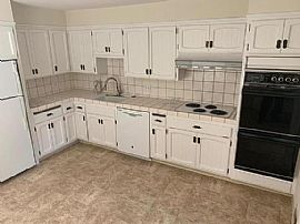 925 Miramontes St, Half Moon Bay in Half Moon Bay, CA (Photo 2 of 5)