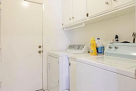 A Great 3 Bedroom House For Your Family in Porter Ranch, CA (Photo 7 of 12)