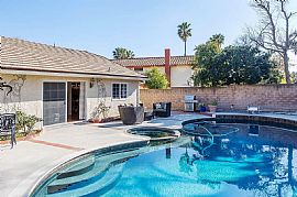 A Great 3 Bedroom House For Your Family in Porter Ranch, CA (Photo 9 of 12)