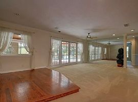 20315 Mid Ct, Lutz, Fl in Lutz, FL (Photo 4 of 12)