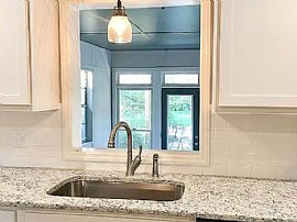 3 Bd 2 Ba 2,100 Sq Ft in Huntsville, AL (Photo 7 of 10)