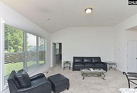 3 Bd. 3 Ba. 1,600 Sqft in Columbia, SC (Photo 2 of 11)