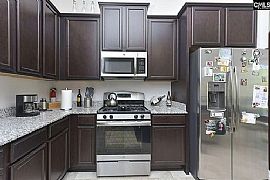 3 Bd. 3 Ba. 1,600 Sqft in Columbia, SC (Photo 4 of 11)