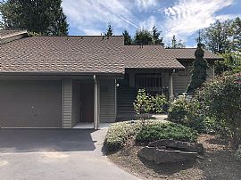 2 Bd. 2 Ba. 1,183 Sqft in Bellevue, WA (Photo 2 of 12)