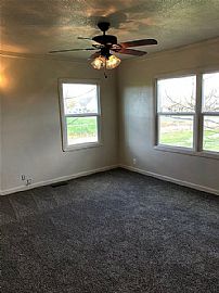 3 Bd. 1 Ba. 1,450 Sqft in Turlock, CA (Photo 10 of 12)