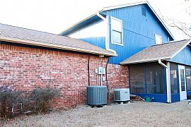 3 Bd. 2.5 Ba. 1,900 Sqft in Lawton, OK (Photo 7 of 8)