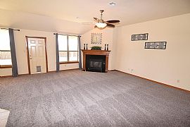 3 Bd. 2 Ba. 2,293 Sqft in Lawton, OK (Photo 3 of 12)