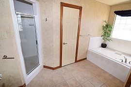 3 Bd. 2 Ba. 2,293 Sqft in Lawton, OK (Photo 8 of 12)