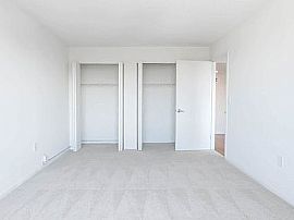 Building: 77 Park Avenue in Hoboken, NJ (Photo 7 of 12)