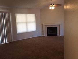 372 Dooley Dr, Henderson, Nv 89015 in Henderson, NV (Photo 2 of 7)