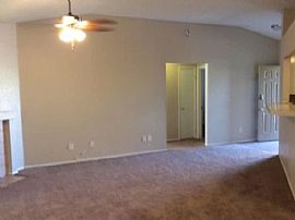 372 Dooley Dr, Henderson, Nv 89015 in Henderson, NV (Photo 4 of 7)