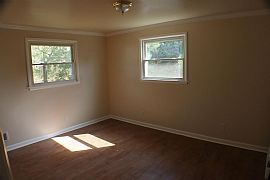 3 Bd. 2 Ba. 1,274 Sqft in Hickory, NC (Photo 5 of 12)