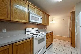Afforable Single Family Home in Weatherford, TX (Photo 4 of 10)