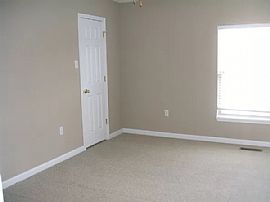 Charming 3 Bedroom Home in Jonesboro, AR (Photo 6 of 9)