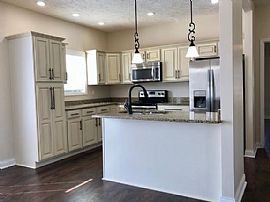 368 Prado Dr, Hurricane, Wv 25526 in Hurricane, WV (Photo 3 of 4)