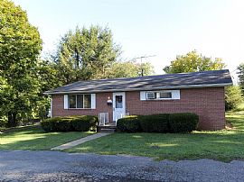 512 Forrest Ave, Charles Town, Wv 25414 in Charles Town, WV