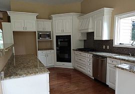 4 Beds 1035 Mckinley Blvd, Eagle River, Wi 54521 in Eagle River, WI (Photo 6 of 9)