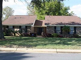 3122 Oxford Cir, Pensacola, Fl 32503 in Pensacola, FL