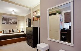 Convenient 1st Floor Condo with Sunny Patio For Indoor-Outdoor! in San Francisco, CA (Photo 10 of 12)