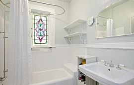 Convenient 1st Floor Condo with Sunny Patio For Indoor-Outdoor! in San Francisco, CA (Photo 11 of 12)