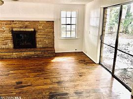 111 W Walnut Ave, Foley, Al 36535 in Foley, AL (Photo 2 of 5)