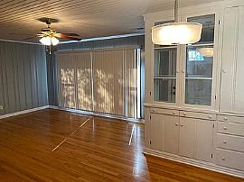 1042 N Pine St, Florence, Al 35630 in Florence, AL (Photo 12 of 12)