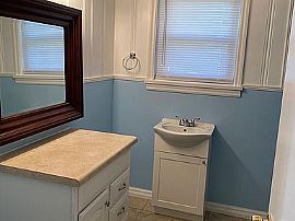 1042 N Pine St, Florence, Al 35630 in Florence, AL (Photo 7 of 12)