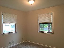 414 Glenwood Ave, Glen Burnie, Md 21061 in Glen Burnie, MD (Photo 2 of 12)