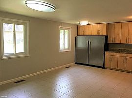 10001 Battleridge Pl, Montgomery Village, Md 20886 in Montgomery Village, MD (Photo 2 of 11)