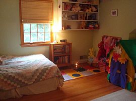 4bed Fr 800 in Silver Spring, Md in Silver Spring, MD (Photo 2 of 5)