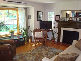 4bed Fr 800 in Silver Spring, Md in Silver Spring, MD (Photo 3 of 5)