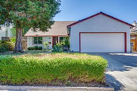 3 Bedroom 2.5 Bath House For Rent. in San Jose, CA