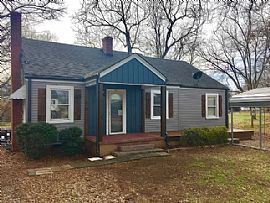 107 Oak St, Greenville, Sc Rent 500 Deposit 500 Total 1000 in Greenville, SC