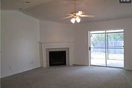 412 Bay Oaks Dr, Pensacola Rent 800 Deposit 800 Total 1600 in Pensacola, FL (Photo 2 of 8)
