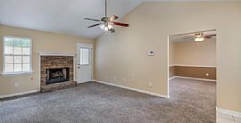 307 Christian Ct, Hampton, Ga 30228 For $700/m Deposit $700 in Hampton, GA (Photo 2 of 5)